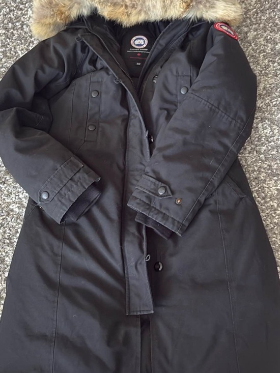 Canada Goose Jackets & Blazers - Canada Goose Black Long Down Kesington Parka with Fur Hood
